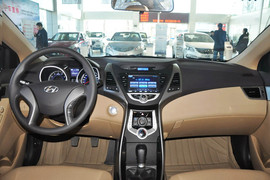 2012款现代朗动1.6L