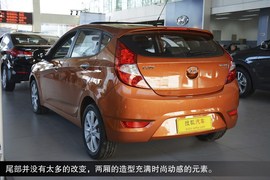 2014款现代瑞纳两厢到店图解