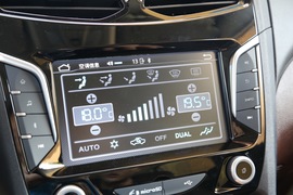2017款海马福美来F7试驾