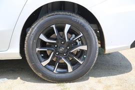 2017款海马福美来F7试驾