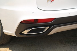 2017款海马福美来F7试驾