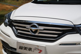 2017款海马福美来F7试驾