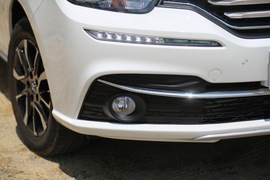 2017款海马福美来F7试驾