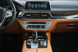 2017款宝马730Li