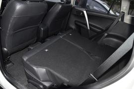 2016款丰田RAV4荣放
