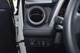 2016款丰田RAV4荣放
