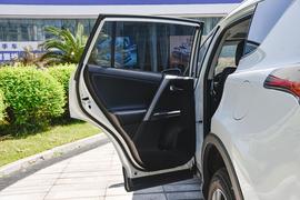 2016款丰田RAV4荣放