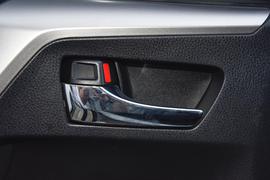 2016款丰田RAV4荣放