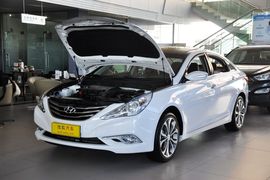 2013款北京现代索纳塔八2.4L