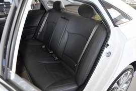 2013款北京现代索纳塔八2.4L