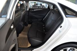 2013款北京现代索纳塔八2.4L