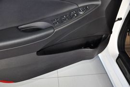 2013款北京现代索纳塔八2.4L
