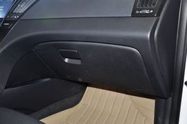 2013款北京现代索纳塔八2.4L