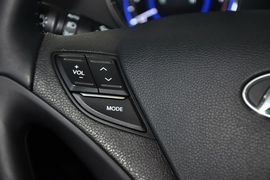 2013款北京现代索纳塔八2.4L
