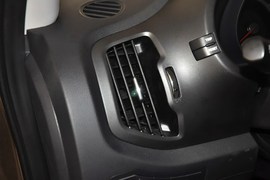 2014款起亚智跑2.0L自动两驱