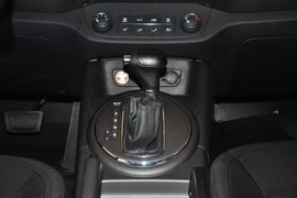 2014款起亚智跑2.0L自动两驱