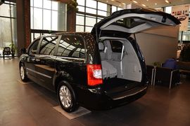 2013款克莱斯勒大捷龙3.6L豪华版