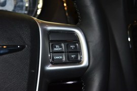 2013款克莱斯勒大捷龙3.6L豪华版