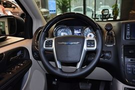 2013款克莱斯勒大捷龙3.6L豪华版