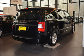 2013款克莱斯勒大捷龙3.6L豪华版