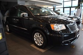 2013款克莱斯勒大捷龙3.6L豪华版