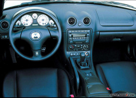 2000款马自达MX-5