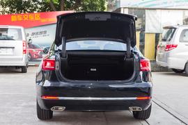 2017款江淮瑞风A60