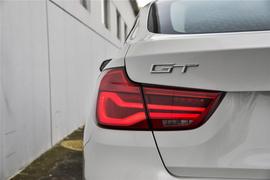 2017款宝马320i