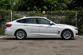 2017款宝马320i