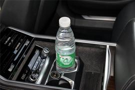 2016款宝马750Li