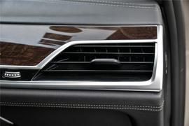 2016款宝马750Li