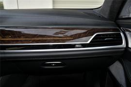 2016款宝马750Li