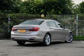 2016款宝马750Li