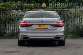 2016款宝马750Li