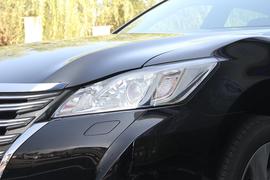 2016款丰田皇冠