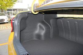 2017款北京现代瑞纳