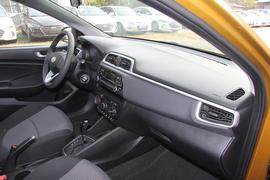 2017款北京现代瑞纳