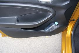 2017款北京现代瑞纳