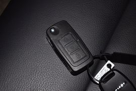 2013款长城H6升级版1.5T手动两驱精英型