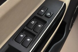 2013款江淮和悦A30