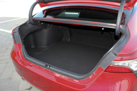 2018款丰田凯美瑞