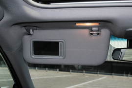 2018款丰田凯美瑞