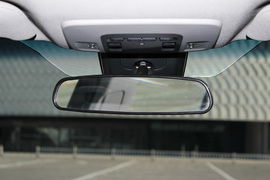 2018款丰田凯美瑞