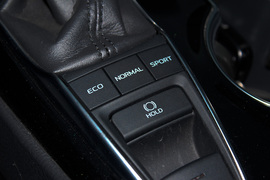 2018款丰田凯美瑞