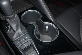 2018款丰田凯美瑞