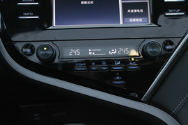 2018款丰田凯美瑞