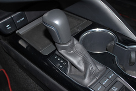 2018款丰田凯美瑞