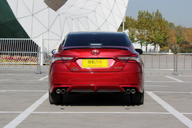 2018款丰田凯美瑞