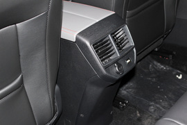 2017款雪铁龙天逸C5