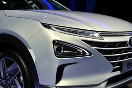 现代下一代燃料电池车